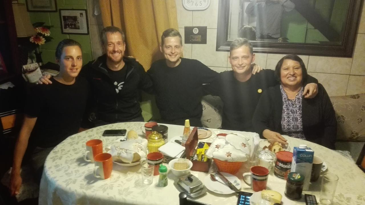 Hospedaje Maria Elena Coyhaique Εξωτερικό φωτογραφία